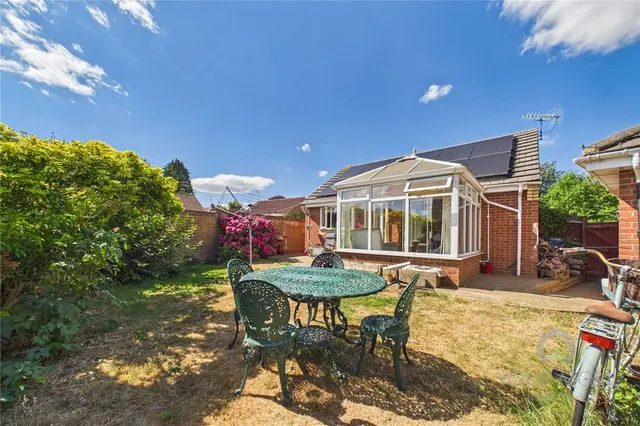 Photo 2 — Lismore Close, Great Billing, Northampton, NN3
