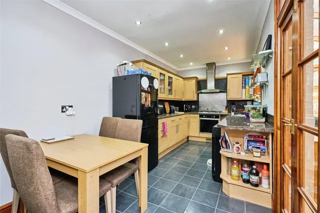 York Avenue, East Cowes, PO32, photo 2