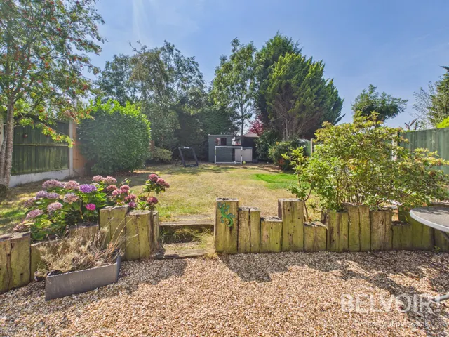 Braunton Avenue, Weeping Cross, ST17, photo 3