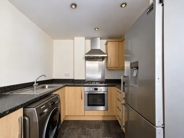 Rylands Drive, Warrington, WA2, photo 2