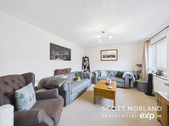 Bach Close, Basingstoke, RG22, photo 2