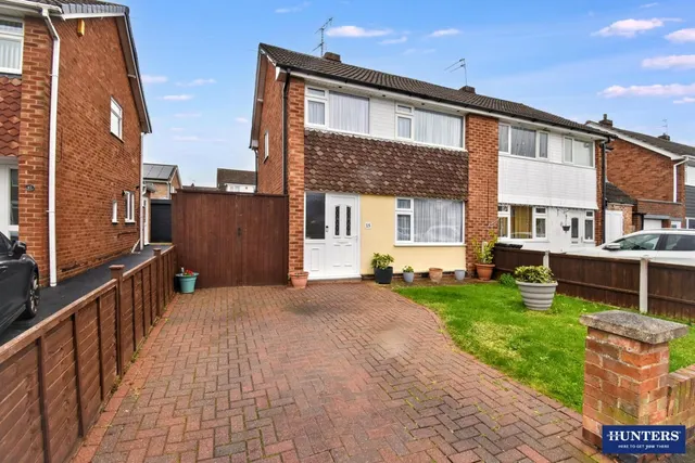 Lincoln Drive, Wigston, photo 1