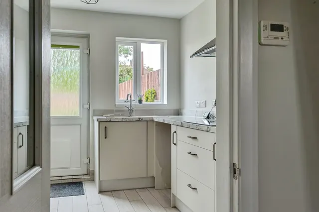 Mab Lane, Liverpool, L12, photo 3