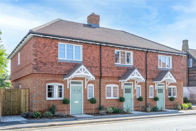 High Street, Ripley, GU23, photo 1