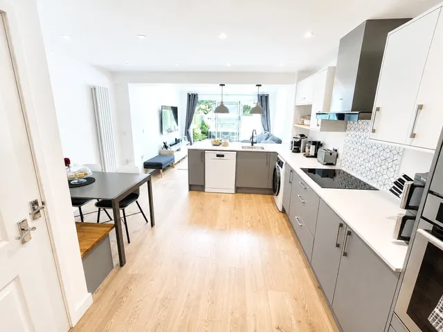 Loom Close, Great Wyrley, Walsall, Staffordshire, WS6, photo 1