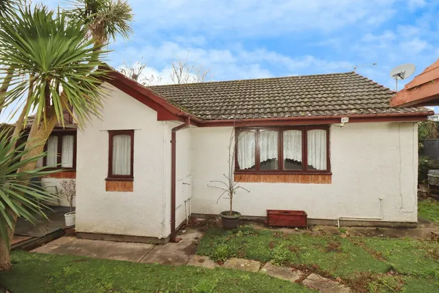 Bell Hill Road, St George, Bristol, BS5, photo 1