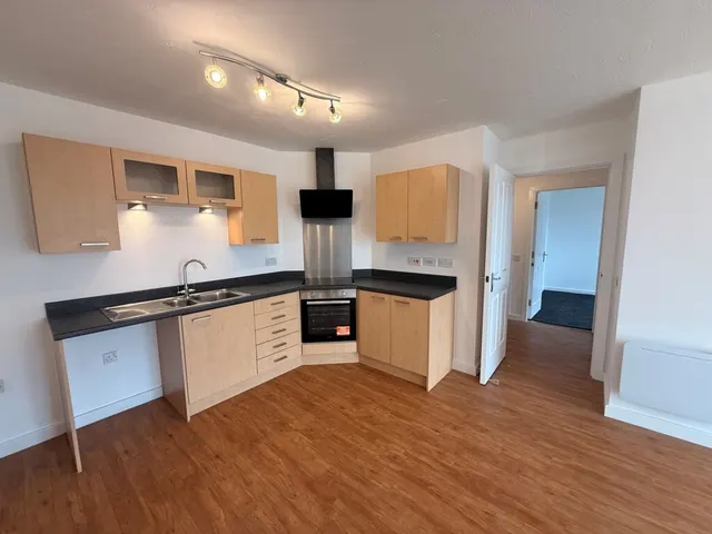 Delamere Court, Crewe, CW1, photo 3