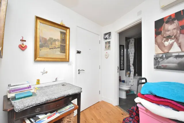 Photo 2 — Abington Grove, Northampton, NN1 4QU