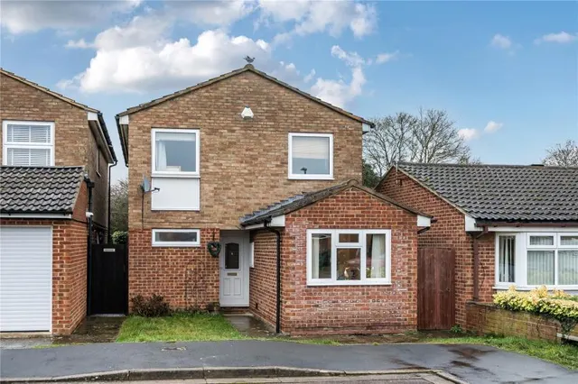 York Close, Bicester, OX26, photo 1