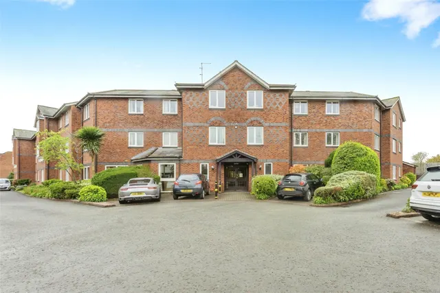 Hinderton Road, Neston, CH64, photo 1