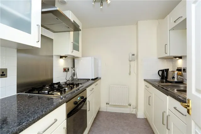 Photo 3 — Bourne Place, London, W4