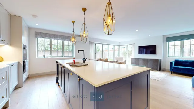 Beechview Drive, Waltham Abbey, EN9, photo 3