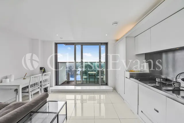 Pan Peninsula, Canary Wharf, E14, photo 1