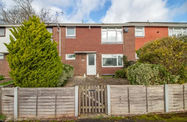 Byrd Close, Waterlooville, PO7 5UX, photo 1