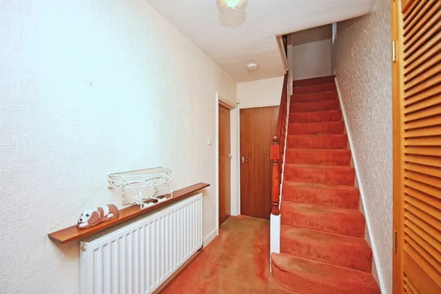 Pierce Avenue, Solihull, B92, photo 3