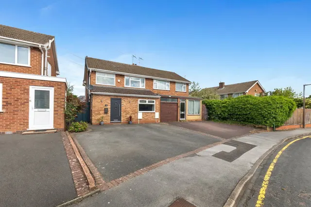 Newfield Close, Solihull, B91 2SH, photo 1