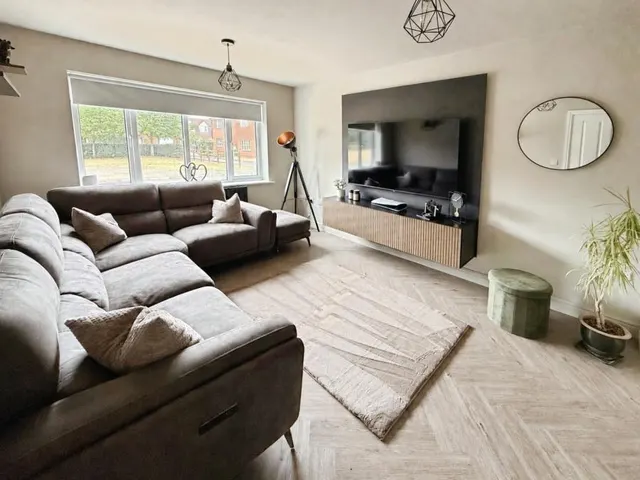 Greenwich Avenue, Holbeach, PE12, photo 3