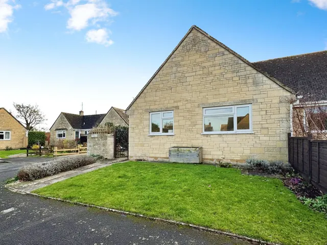 Photo 3 — Roman Way, Cheltenham, bourton on the water, GL54
