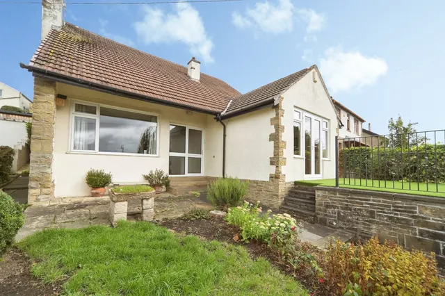 Carr Lane, Riddlesden, BD20, photo 1