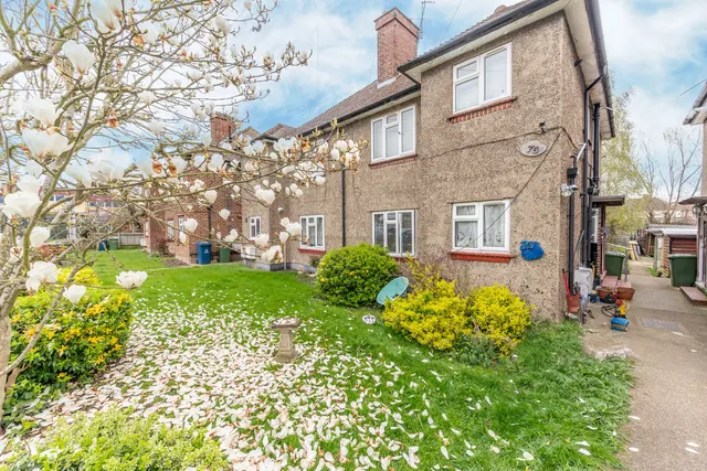 74 Clifton Road, Harrow, photo 1
