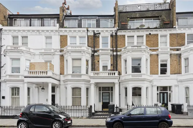 Sinclair Gardens, London, W14, photo 1