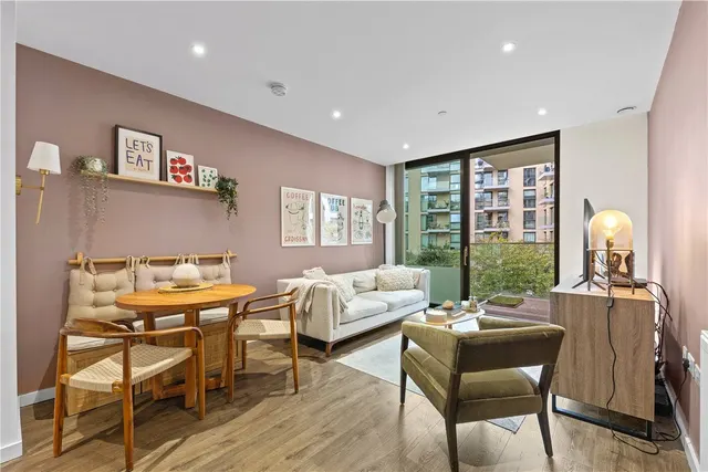 Bridle Mews, London, E1, photo 1