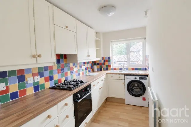 Chartwell Drive, Orpington, BR6, photo 3