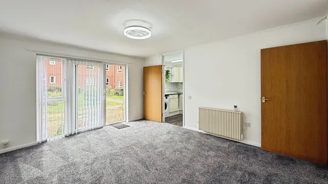 Photo 3 — Fountain Court, Westbury