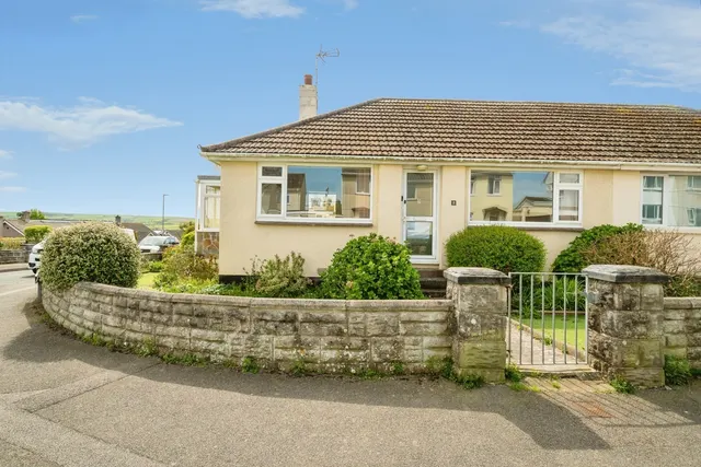Roeselare Avenue, Torpoint, PL11, photo 1