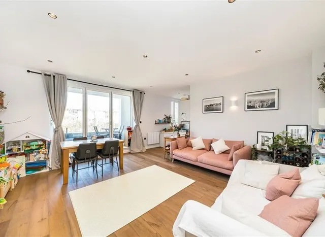 Photo 2 — Chinbrook Road, Lee, SE12