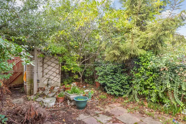 Teviot Close, London, DA16, photo 2