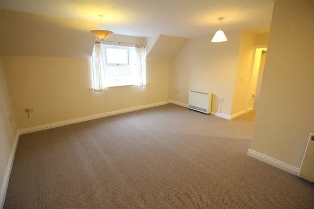 Brabant Way, Westbury, BA13, photo 3