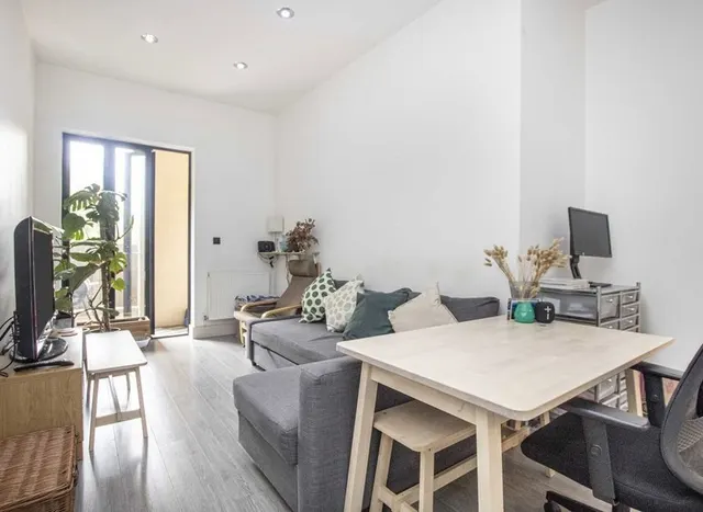 Gleneldon Road, London, SW16, photo 1