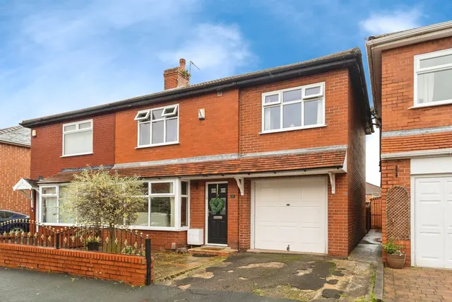 Wilshaw Grove, ASHTON-UNDER-LYNE, Lancashire, OL7, photo 1