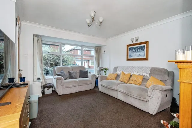 Photo 3 — Wilshaw Grove, ASHTON-UNDER-LYNE, Lancashire, OL7