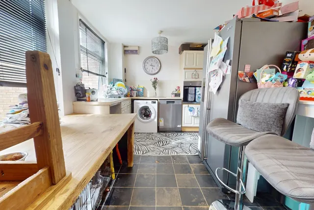 Photo 2 — Penistone Close, Penistone Close, Donnington TF2 7QS