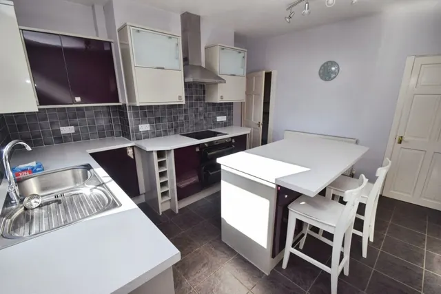 Shipley, Bradford, BD18, photo 3