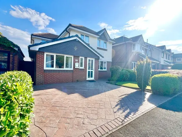 Photo 2 — Wadebridge Drive, Bury, Greater Manchester, BL8