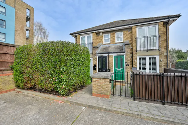 5 Kingswood Terrace, London, photo 1
