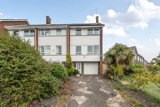 3 bedroom house, Bromley