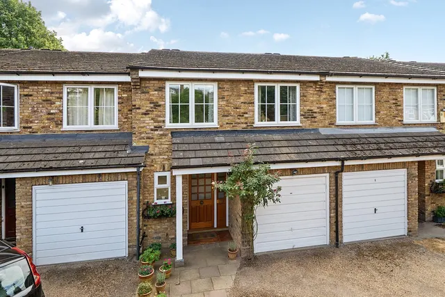 Lambourne Place, SE3, photo 1