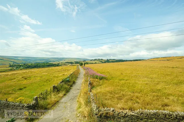 Broad Lane, Upperthong, HD9, photo 1