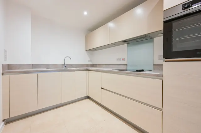Photo 2 — Flat 4, Thorn Apartments, 5 Geoff Cade Way, London