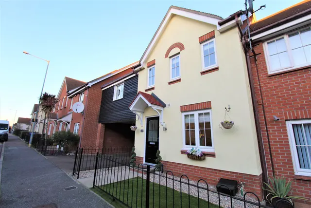Hedingham Road, Grays, Essex, RM16 6BH, photo 1