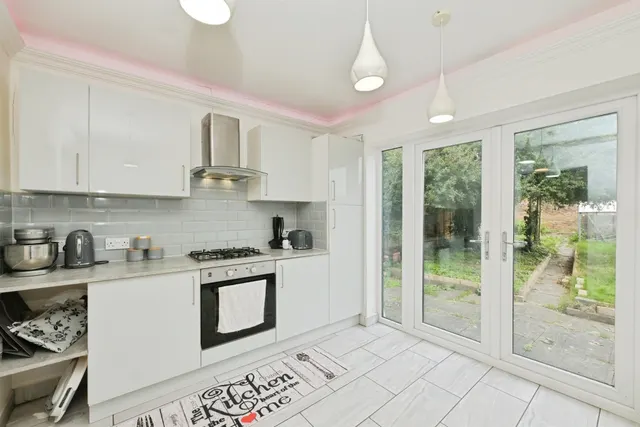 Photo 3 — Wharf Road, Broxbourne