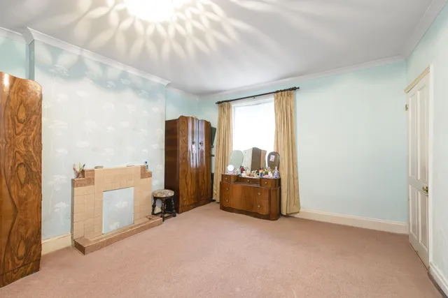 Photo 3 — 49 Fordwych Road, London