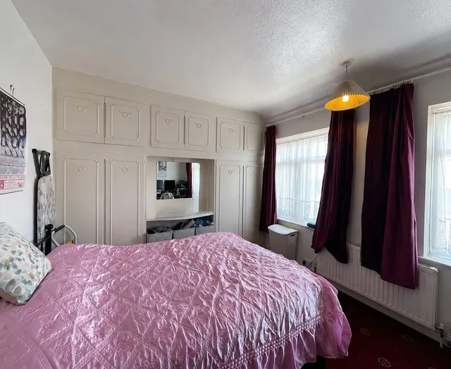 Tenby Road, Edgware, HA8, photo 3
