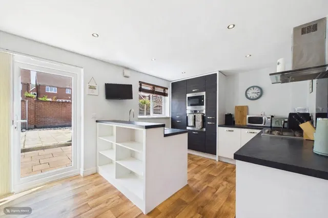 Jubilee Place, Barton-Upon-Humber, DN18, photo 2