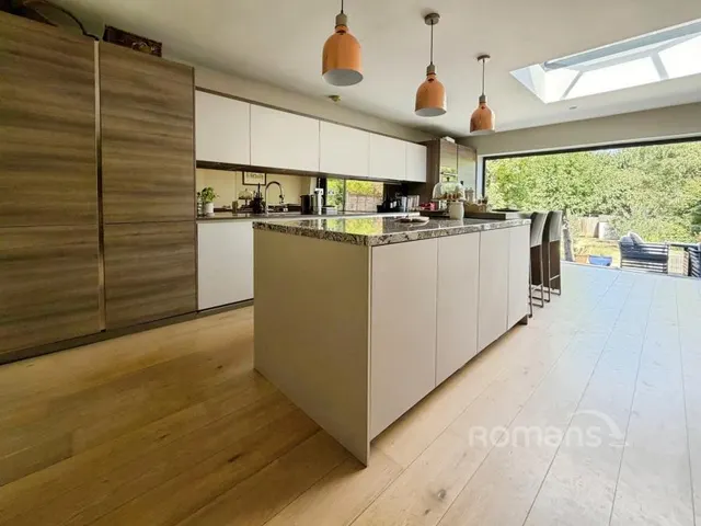 Wellington Avenue, Virginia Water, GU25, photo 2