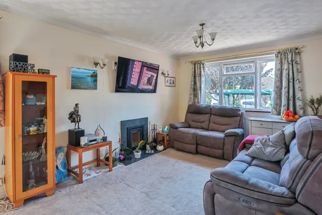 Birchwood Road, Poole, BH16, photo 2